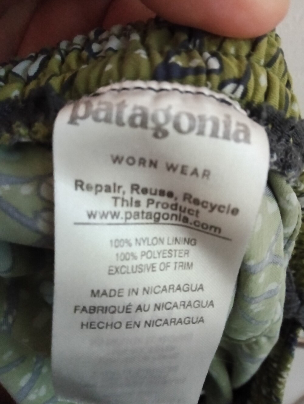Patagonia Baggies Shorts in the "Hexy Fish: Sprouted Green" Colorway Men's Large - Picture 6 of 7